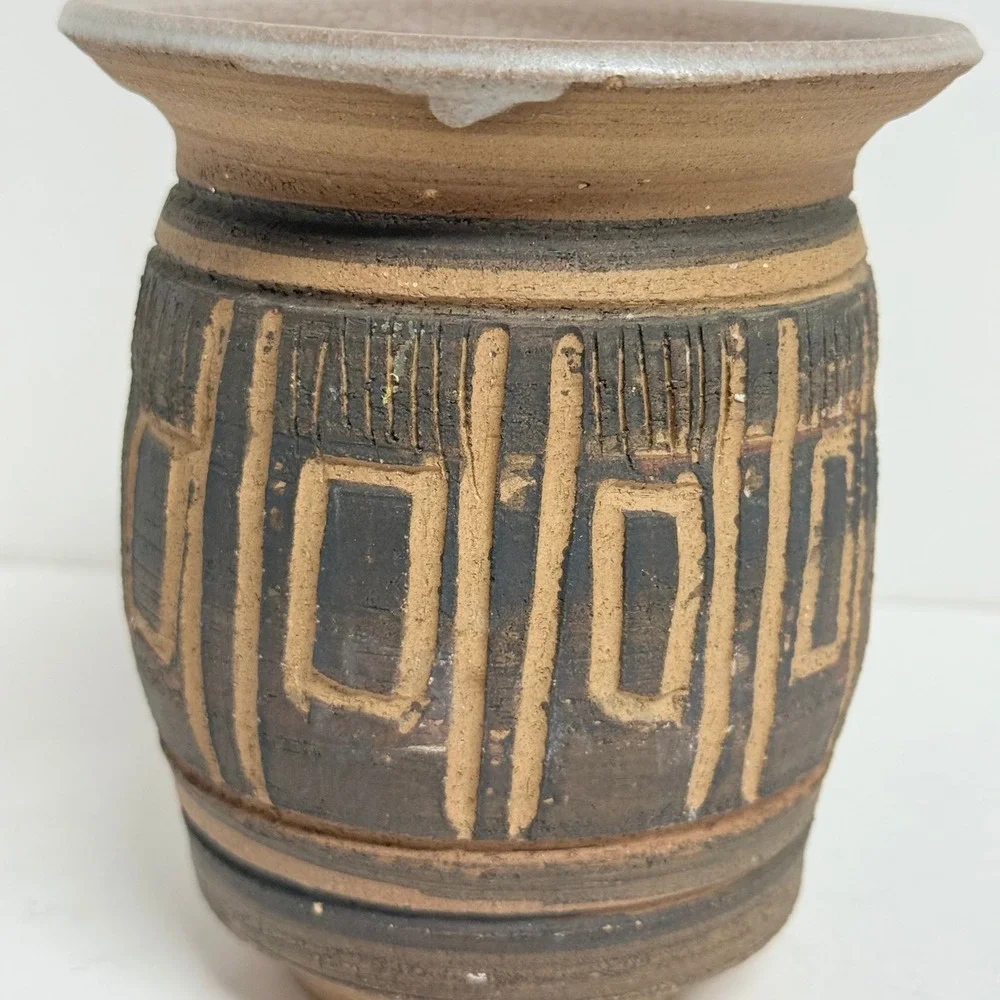 Vintage‎ 1963 Tonia Studio Pottery Vase Hand Thrown Signed Mid Century Modern 5